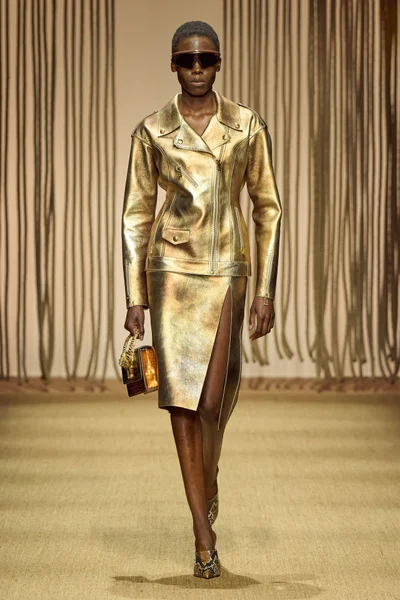 Look 22